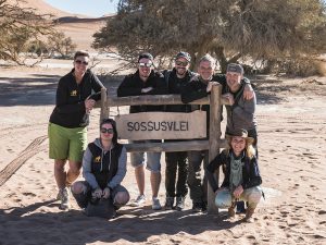 Reisegruppe von Afrikascout im Sossusvlei in Namibia